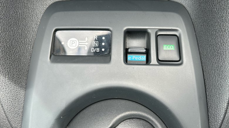 Nissan LEAF 110kW Acenta 40kWh 5dr Auto [6.6kw Charger] Electric Hatchback